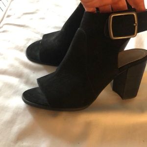 Vionic Buckled Suede Look Heels Size 8